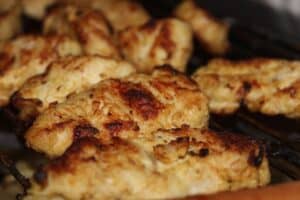 Grilled Turkey With Garlic Sauce