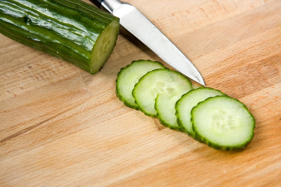 Cucumbers And Onions In Dill Dressing